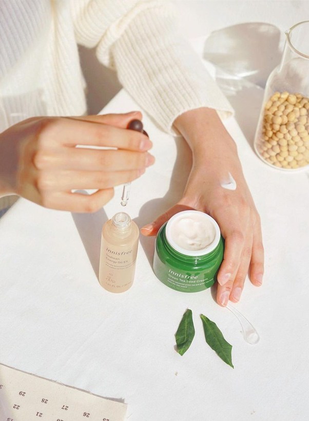 innisfree-moisturising-cream-facial-oil-sleeping-mask-winter-skincare-tips-0