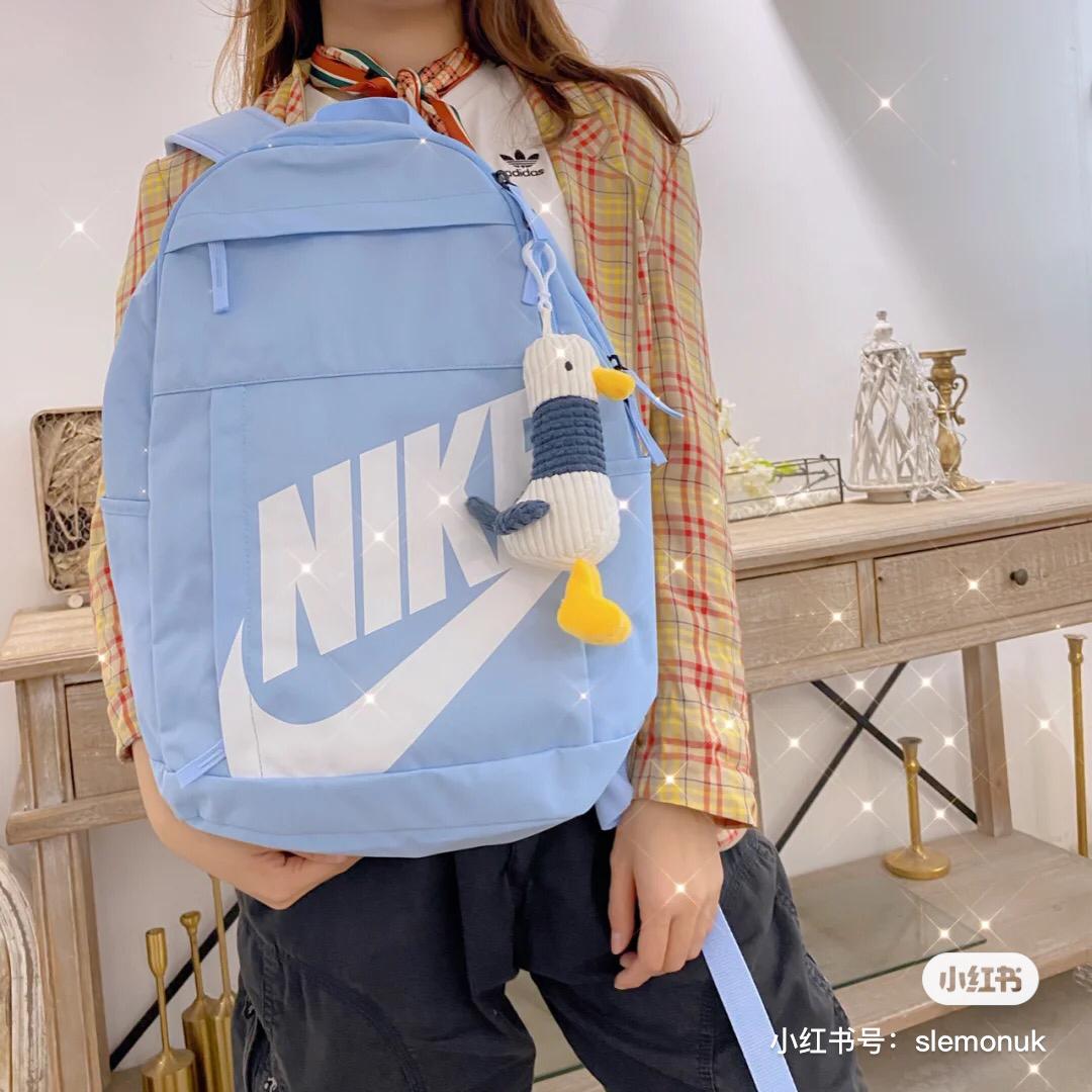 云朵蓝 双肩包 18