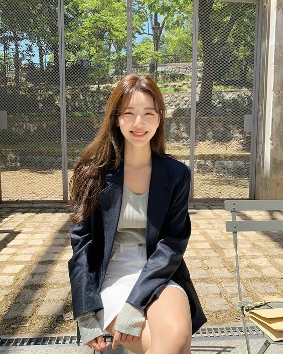 普通女孩想要从外表、给人的感觉变得更精致高级，其实并没有想象中困难。日常中每个人都能轻松办到的以下2个重点，只要你能掌握好，就是巧妙提升高级感的最佳投资！