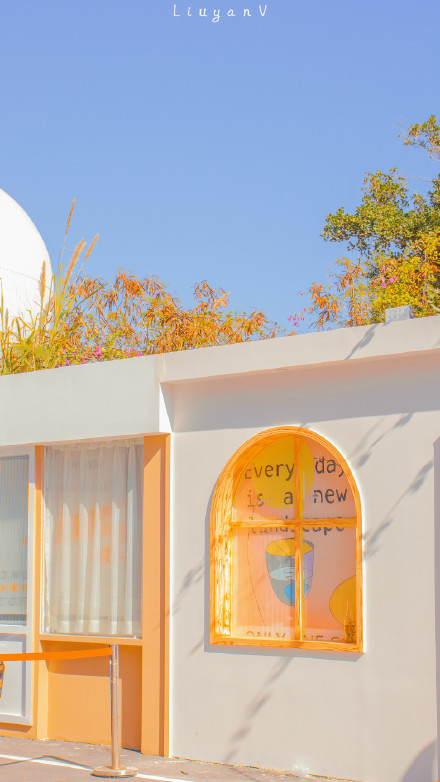 无人问津也好,技不如人也罢,你要试着安静下来,去做自己该做的事。而不是让烦躁和焦虑,毁掉你本就不多的热情和定力。