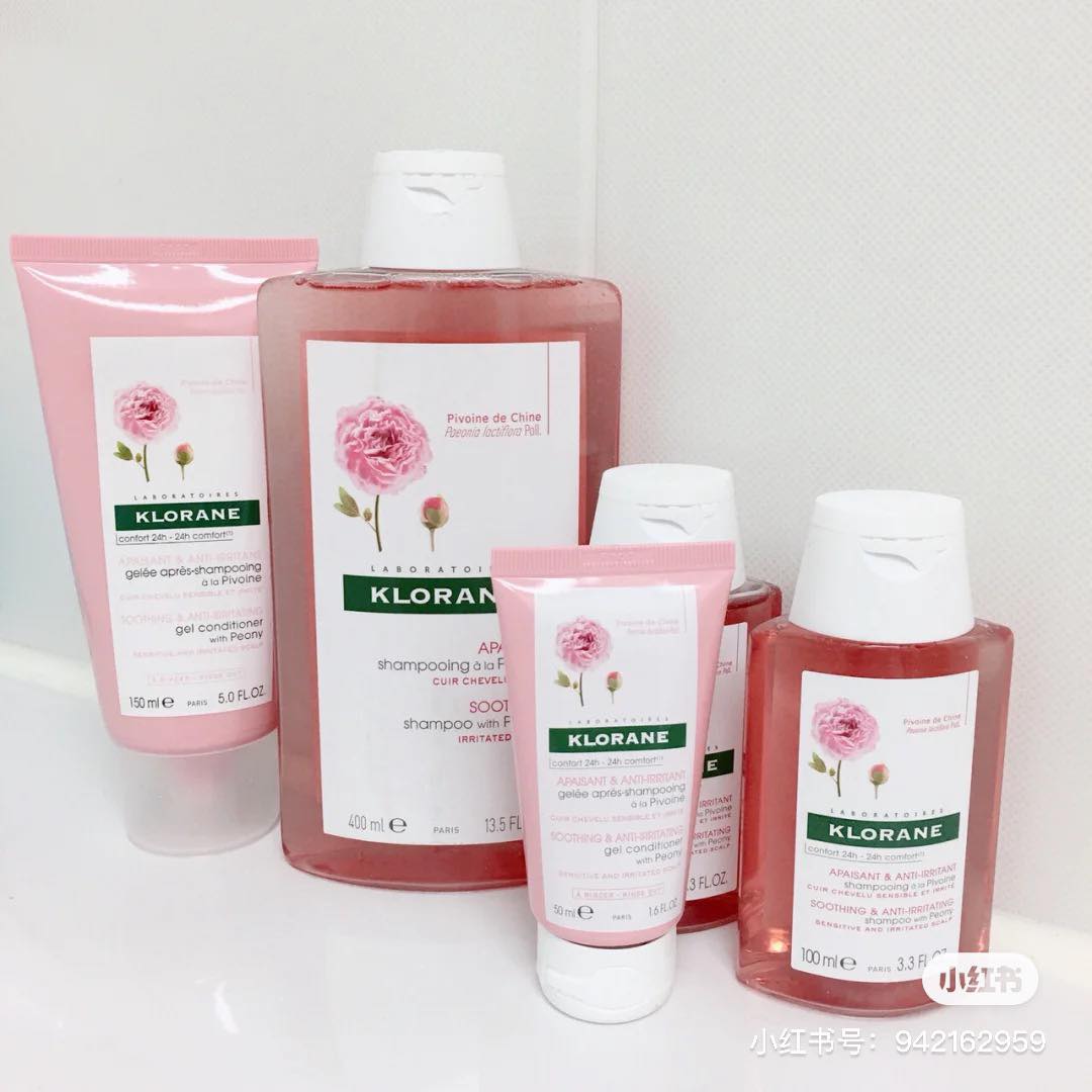 KLORANE Peony Shampoo for Sensitive Scalp 芍药舒敏洗发水 法国药房敏感头皮洗护销量冠军的这款「芍药舒敏系列」洗发水,主打清洁力强但温和不刺激,可舒缓头皮痕痒、提升头皮健康免疫力~搭配系列中保湿舒敏的喷雾使用,改善干敏头皮效果更佳!《琉璃》女主角袁冰妍也在小红书上推荐过哦~(RM47.20 / 400ml)>>> 【点击查看购买详情】