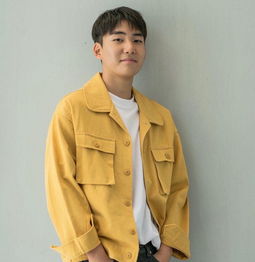 5、唐俊尚 00后韩国演员唐俊尚的姓氏“唐”在韩国非常罕见,于《爱的迫降》播出人气暴增后接受采访时被问及姓氏时他解释:我的父亲是马来西亚华人、妈妈是韩国人,唐姓确实是自己的本名姓氏;托姓氏的福,我的名字似乎更有记忆点了~”