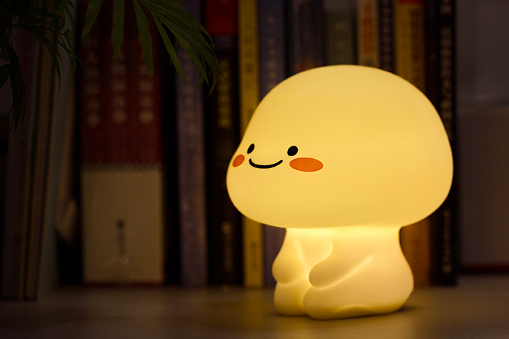 和编一样被乖巧宝宝侵略表情包库的女生,相信一定会对这款Quby乖巧包包造型、软QQ的拍拍小夜灯爱不释手!(RM86.66 >>> 点击查看购买链接 <<<)