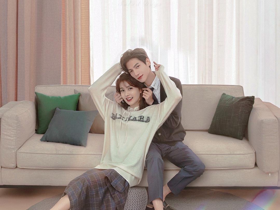 袁帅：「不管你走到哪里，我都会在你背后保护你。毕竟你是一个没有了我，连饭都不记得吃的人；我就是喜欢为你又主内又主外，只要你开心快乐，你就一辈子都是我的女王大人。」