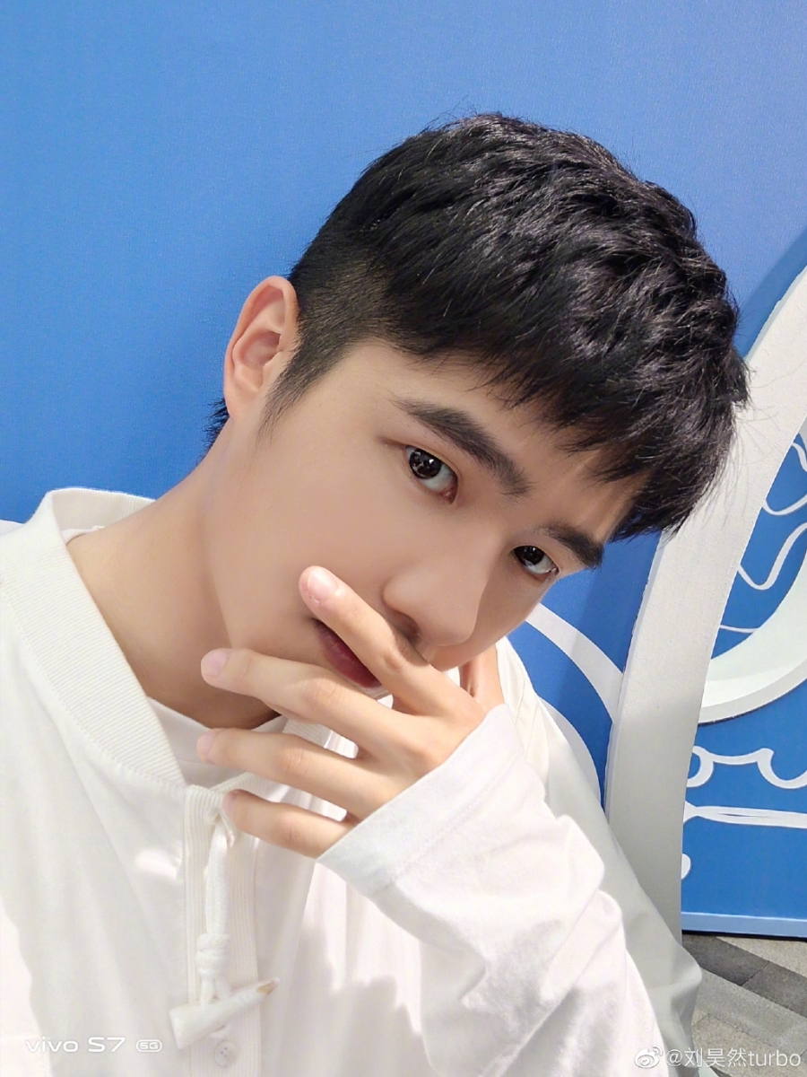 刘昊然 3