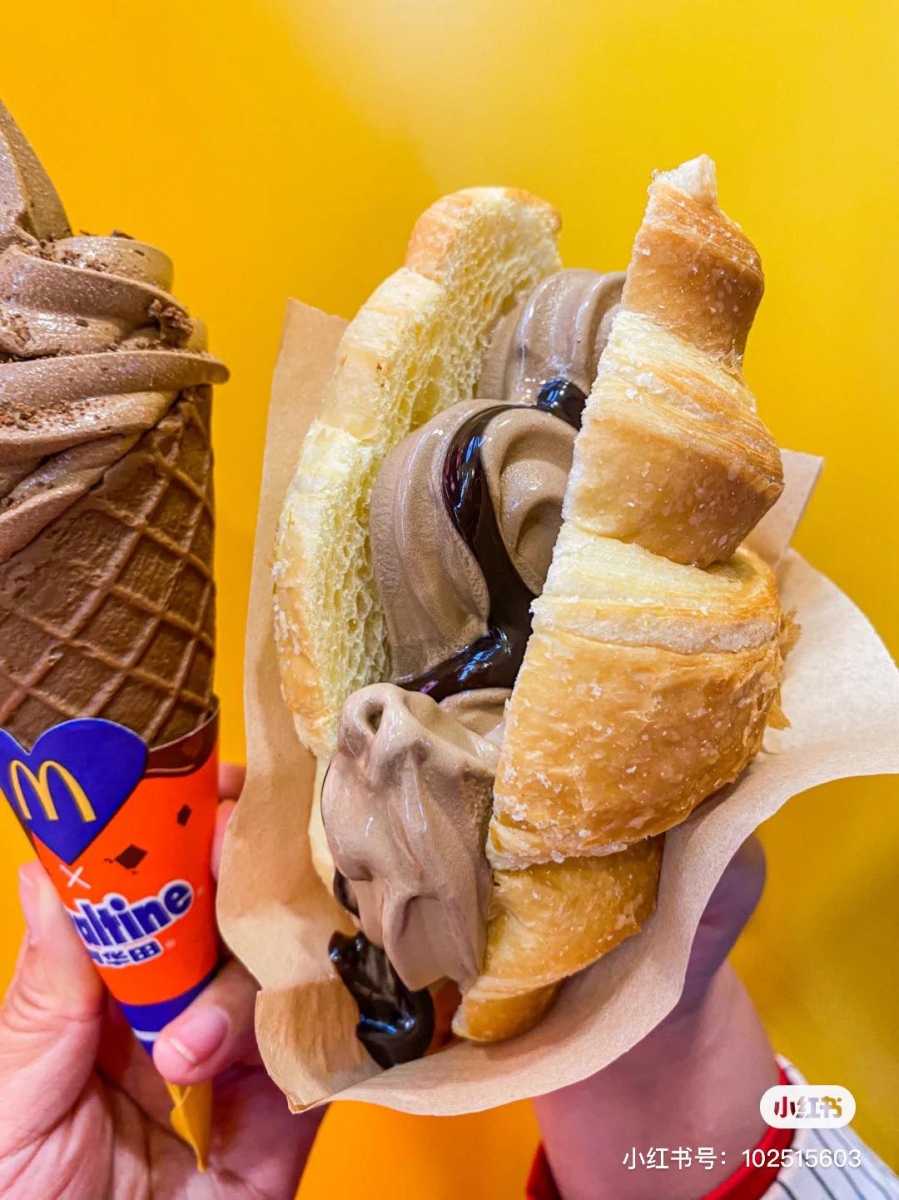 除了之前推出的基础款Sundae口味，稍早前正式联名Ovaltine阿华田推出香醇巧克力风味；心冻角还曾推出过许多女生大爱的抹茶口味呢～