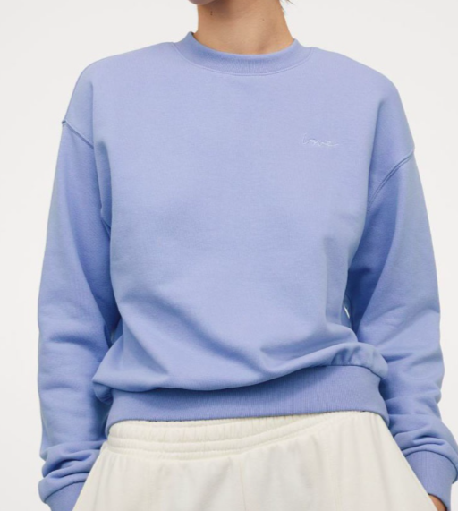 浅绿色清新风宽松卫衣 (RM54.95) >>> 点击查看购买详情 <<< 白色内搭T恤 (RM34.95) >>> 点击查看购买详情 <<< 简约刺绣图案卫衣 (RM34.95) >>> 点击查看购买详情 <<< 