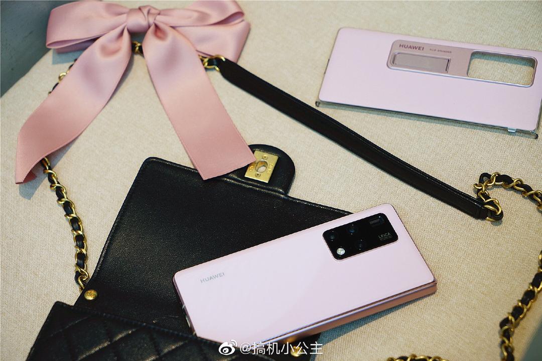 HUAWEI mate X 246