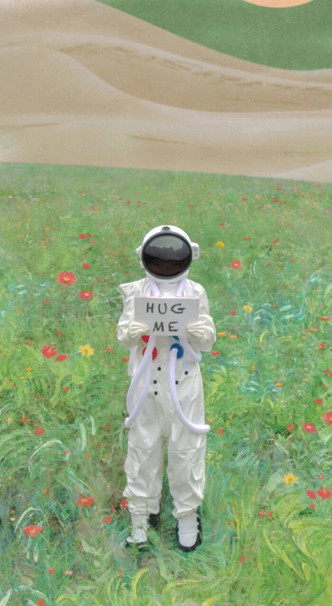 「先努力让自己发光，对的人，才会迎着光而来。」