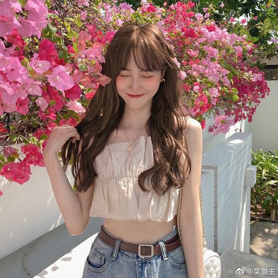 # 马来西亚常见中文名字，你也「撞名」了吗？ 此前本地新闻媒体《星洲网》专题报道、年前《东方日报》调查研究，都有针对马来西亚最常见名字做出整理；大家不妨加以参考，看看自己名字是不是常见名、身边有多少朋友「撞名」了：马来西亚女生常见名： 美玲 可欣 宇恒 欣怡 思敏 芷萱 嘉雯 嘉欣 静宜 佩君 可欣 淑芬 佩珊 