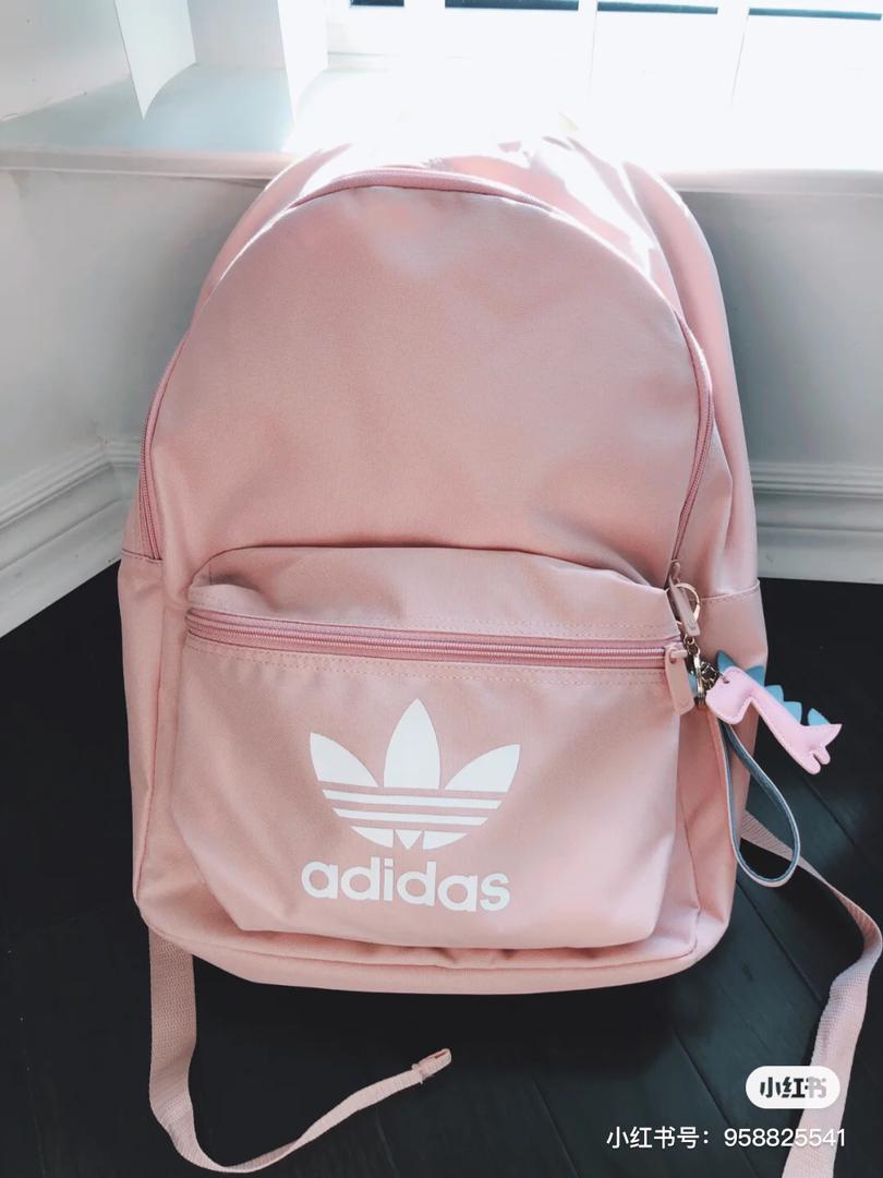 柔嫩粉双肩包 25