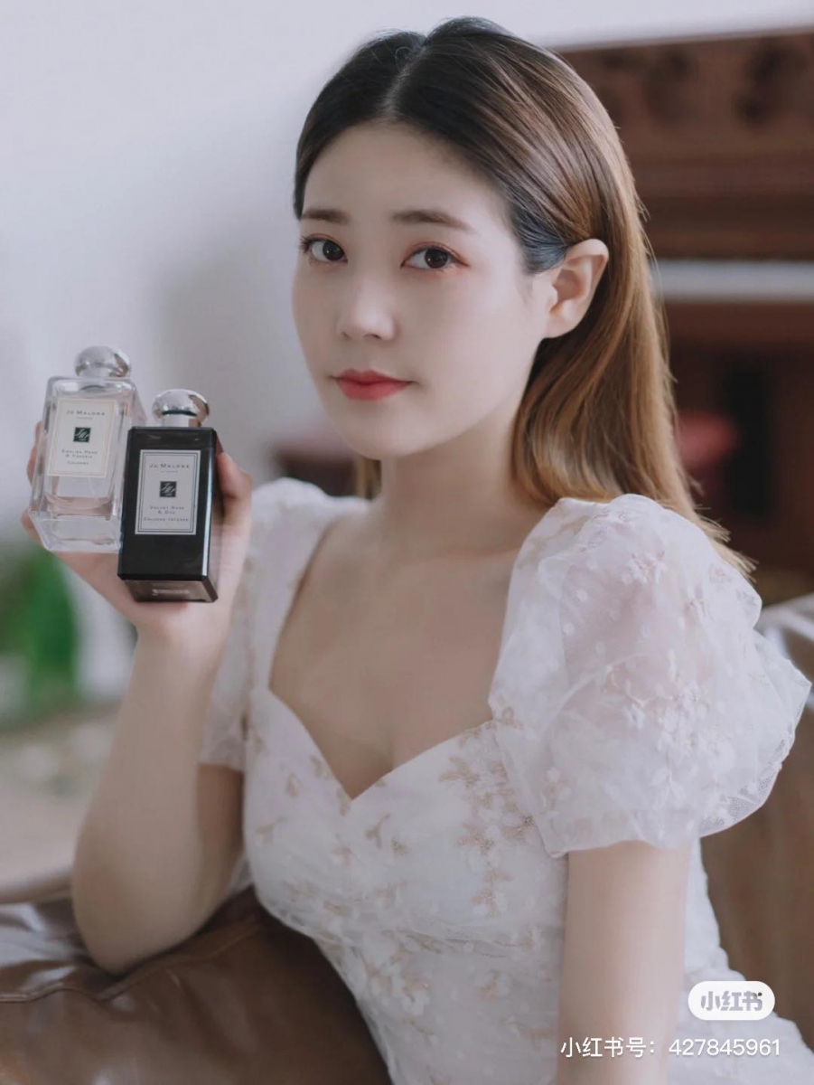 想要了解更多Jo Malone香水混香秘诀也可以参考编之前整理的这篇 >>> Jo Malone 「1+1混香秘诀」拥有更好闻仙女香气
