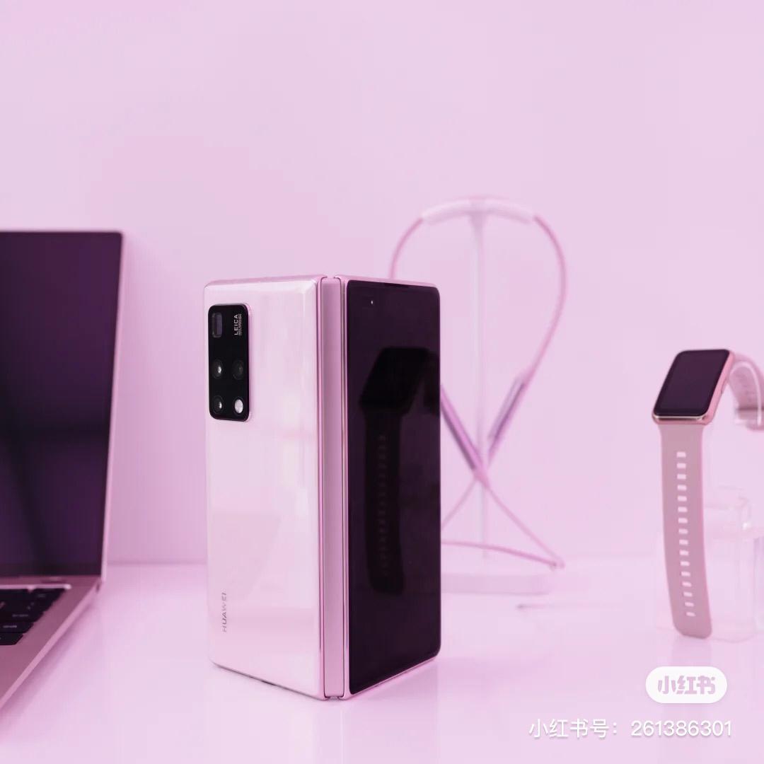 HUAWEI mate X 217