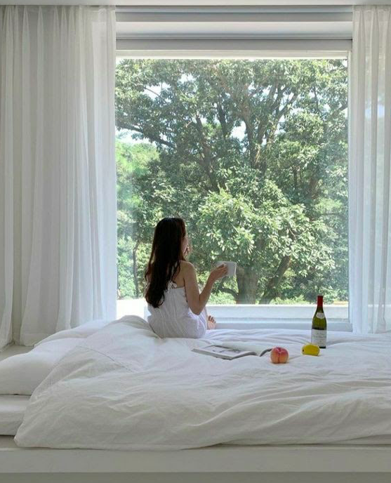 Hotel Staycation · 惬意且慵懒地度过周末和假期 相比快闪式入住,更想要来个2天1夜 或 3天2夜的彻底放松,相信这次编辑xFunNow精选的Hotel Staycation好去处绝对适合你!这几个歇息小天地虽位于繁华市中心,但可以远离熙攘人群,让你静心在膳宿之所中体验Staycation的休闲奢华享受!