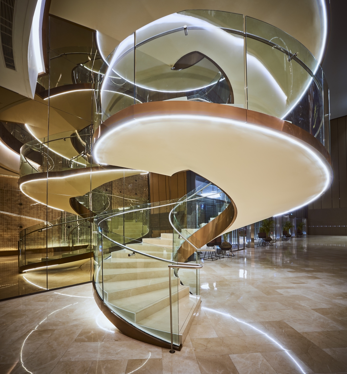 # EQ Kuala Lumpur 位于吉隆坡金三角市中心的EQ酒店,极佳地理位置毗邻奢华购物区、娱乐区与商业区,外出逛街购物、探索隆市景点非常便捷。在房内饱览天际线景观之余,入住还可体验无边际泳池Infinity Pool,在舒适惬意氛围下欣赏绝美都市景色,收获前所未有的高级感享受! ~ 含双人份早餐 ~ 含Nipah Restaurant无限量续点的双人 Buffet Dinner