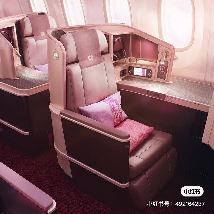 小红书上不少博主争相去体验的「地表最梦幻航班」，是中国民营航空公司Juneyao Airlines吉祥航空的新机型商务舱。