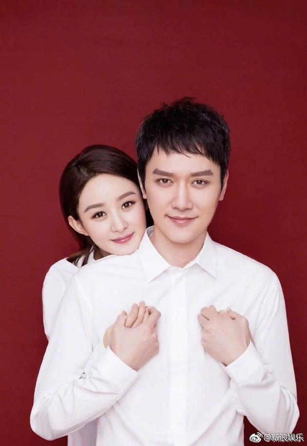 稍早前中国娱乐圈抛出震撼弹般的消息!明星夫妻冯绍峰、赵丽颖各自透过工作室微博发文,官宣离婚消息。而冯绍峰也第一时间发文写下对赵丽颖的祝福:「日子很长,过去很好,愿未来更好」;回看二人过往的公开发糖情史让人不胜唏嘘。