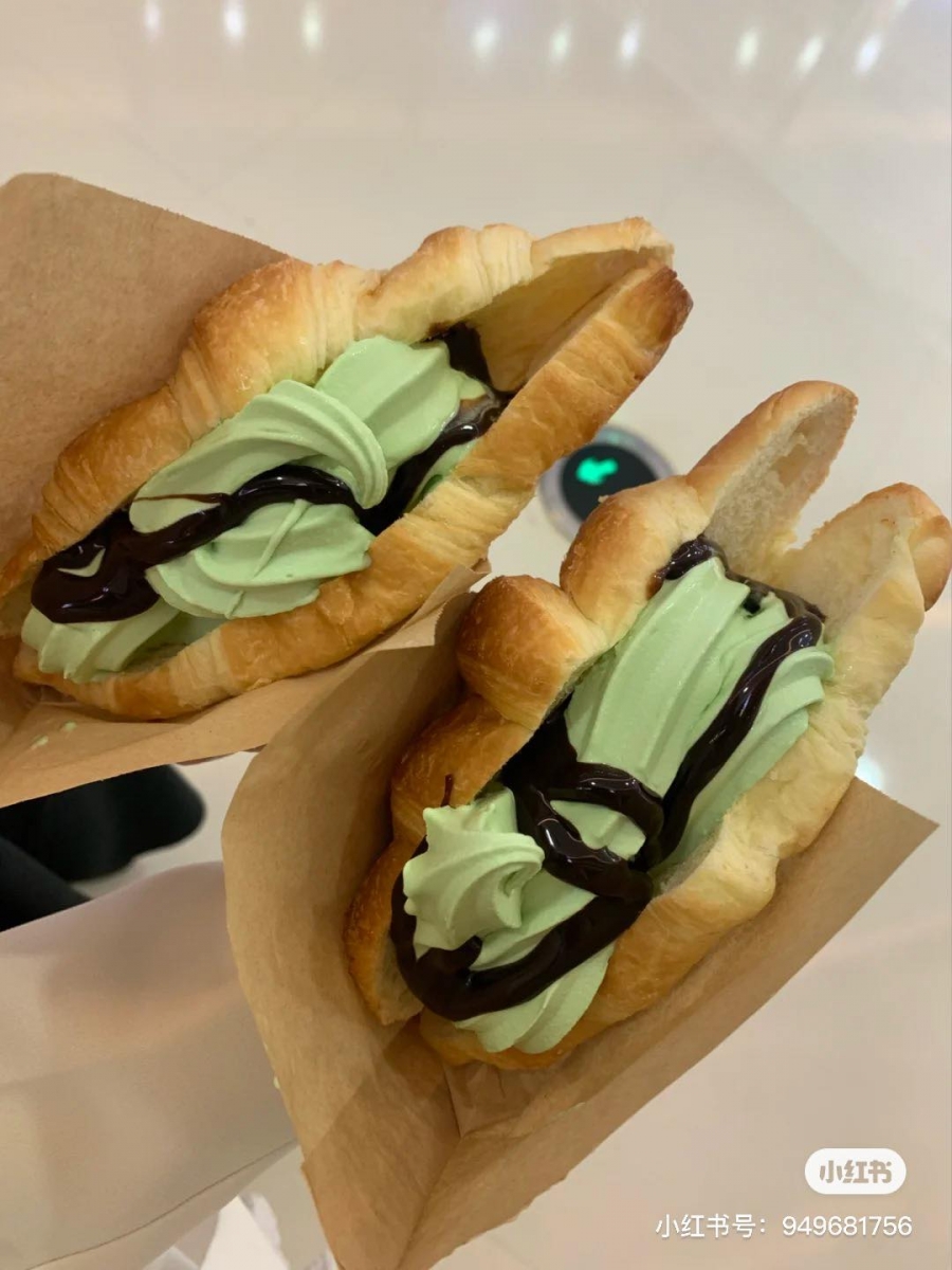 除了之前推出的基础款Sundae口味，稍早前正式联名Ovaltine阿华田推出香醇巧克力风味；心冻角还曾推出过许多女生大爱的抹茶口味呢～