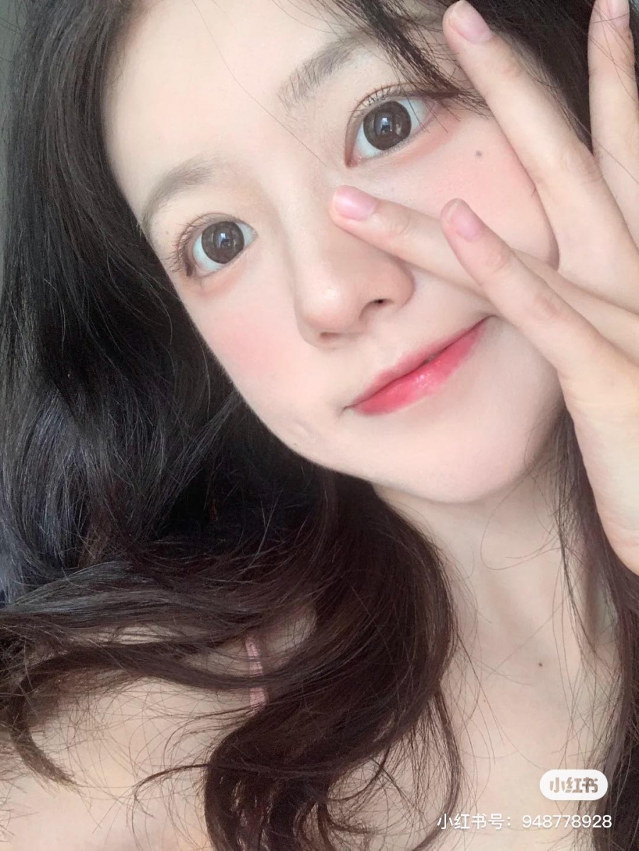 「睡眠面膜」绝对是懒美人们的最佳福音!把握睡觉时间给肌肤进行夜间修护,即使懒到极致也能GET水嫩弹润好肤质。特别是白天长时间呆在冷气房里上班上课,或是晚上有睡冷气房习惯的你,睡眠面膜正是为你量身打造的保养好帮手啊~