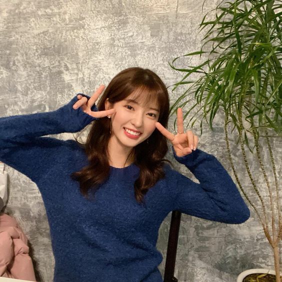 【D类型】分析结果:安全型 D类型「安全型」人格,顾名思义非常注重稳定与安全性,处事风格和「挑战型」人格截然相反。你在决断上更倾向于保守派,在挑战新方法和维持固有方式间一般都会选择后者。也正因为你注重稳定性的个性,无论在生活中或工作上都非常忠诚! 追求稳定固然是好,但不乐于挑战新事物容易让你白白流失了很多好机会;建议你适当的时候给自己点勇气,勇敢跨出保守的舒适圈,多做新尝试。