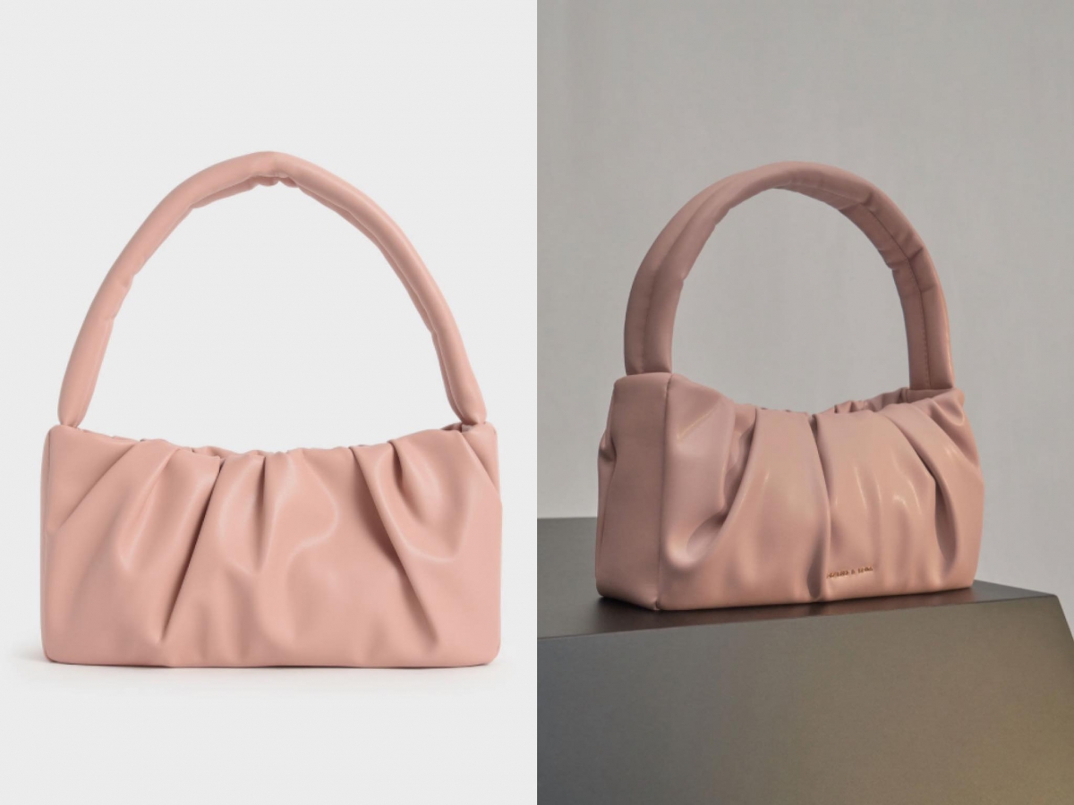 # 5 Ruched Top Handle Bag 手提云朵包 非常柔美的胭脂粉色、百搭的奶白色加上Ruffles抓皱感,看起来柔和轻盈、真的像软fufu的云朵一样超治愈!这款设计无论是配色或整体包款廓形都兼具可爱感和优雅范儿,相信很多女生都对这类型包包毫无抵抗力啊~