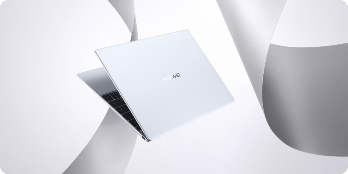 HUAWEI MateBook X 绝美樱语粉、冰霜银MateBook X去年在中国HUAWEI MateBook修心系列发布会上一推出便掀起全城热话!该系列主打机身超轻轻盈1KG、薄度只有13.6mm(比一台手机稍厚一点),屏幕占比高达90%观影、打游戏、剪片、办公时视觉观感更鲜活灵动!