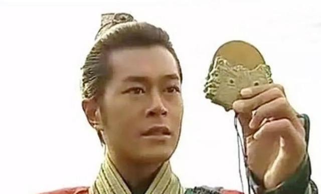 此外网上各大群组也开始陆续有人反映面临相同问题,掀起全网热议:「0006年打疫苗,打还是不打?在线等、急」、「难道是要坐时光机回到过去?」