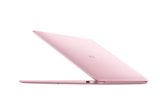 HUAWEI MateBook 13 2020年推出的Huawei MateBook 13樱粉金色颜值同样高到没话说!高雅华丽的外形设计,加上高性能配置,办公出行商务风格更时髦有范儿~值得一提的是这款手提电脑拥有100%sRGB广色域,3:2屏幕支援触控,如果使用的是Huawei手机还能轻松同步内容到电脑里,非常便捷。