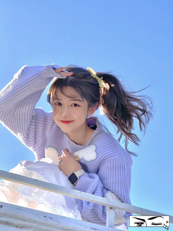 【E类型】分析结果:谦虚型/草食型 属于E类型的你为人温和友善,性格较腼腆被动,是典型的「人畜无害型」草食系人格。在他人眼中的你总是体贴、温柔、谦虚,无论作为朋友、同学、同事都是非常值得信赖的类型。 这类型的人一般性格比较比较内向,在团体中一般不会选择充当领导者角色;倘若你可以克服掉人前容易焦虑怯场的问题,相信在职场上的表现会更加突出哦!