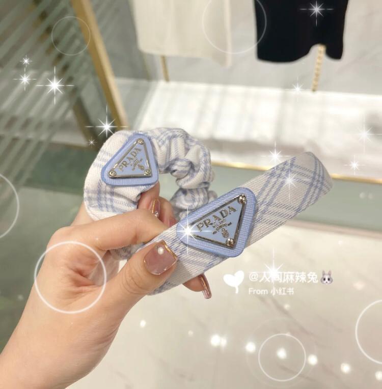 PRADA 发饰 2
