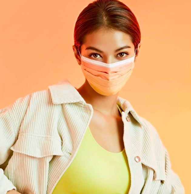 # 2 Neutrovis Premium Medical Adult Mask Neutrovis家的医用口罩配色多选、质地舒适，除了纯色口罩以外，此前还推出了Airy Secure渐变系列口罩，Blue Aurora、Mojito Green和Sunglow配色都非常治愈，而且口罩是Doube Metal Strips设计，贴合脸型的同时佩戴起来也更加舒适。