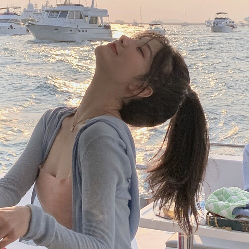 心底的职业倦怠感越来越强烈,让你不禁质疑自己的就职选择:这份让我感觉很心累的工作,到底适不适合我?而又有什么工作,是更加适合我的呢?如果你也有同感,不妨看看以下这则10道题的趣味心理测验,或许可以作为你的参考。 想想自己身处梦境里,准备坐船出海寻找宝物。以下共有10道题任你发挥想象力作答,最终将所有得分加起来,以总分数参考匹配的分析结果。