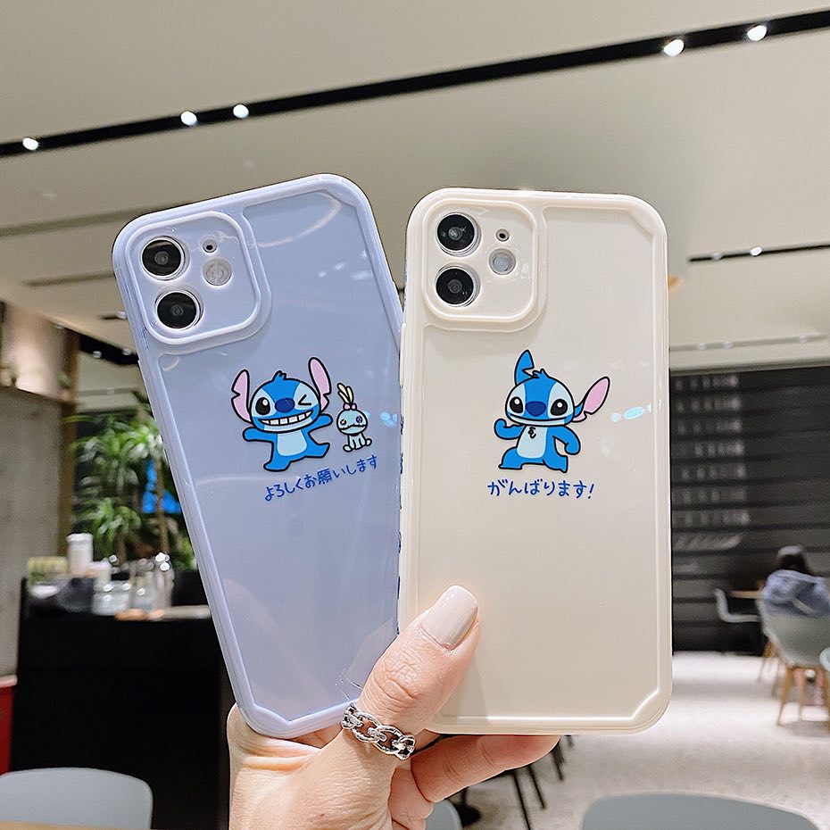 # 史迪奇手机壳 5 Creamy奶油色系的史迪奇手机壳，喜欢简约风格的你或许会喜欢！侧面还印有mini史迪奇图案细节感UP～