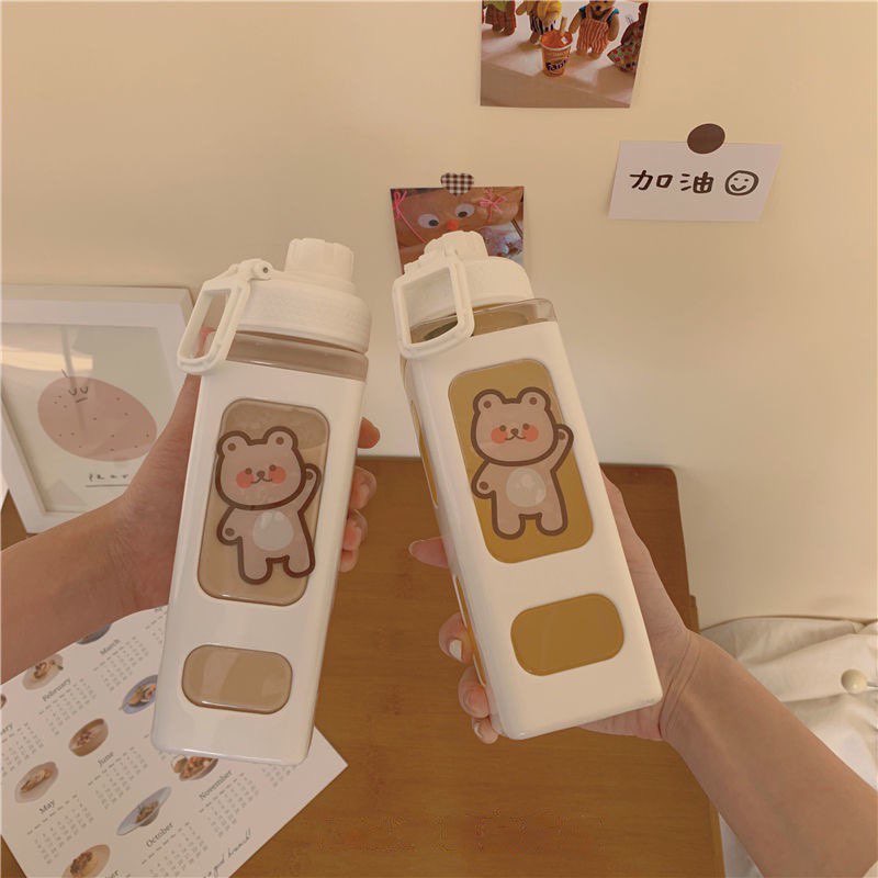 # 7 超萌小熊卡通大容量方形水杯 >>> 【点击查看Shopee链接】 方形设计的这款水杯很有特色!清新薄荷绿或奶fufu的白色瓶身都好戳少女心,加上巨显萌的熊熊图案...这款保证带出门绝不容易和别人撞款~