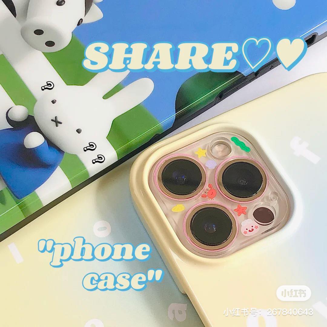 手机和iPad除了可以配上精美好看的保护壳、屏幕贴膜起到防摔保护和美化效果；近期网上还出现了各种非常夯的「镜头保护贴膜」，轻松给后置镜头换上可可爱爱的新衣！