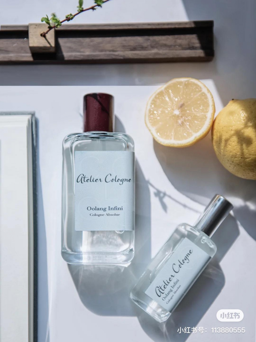 Atelier Cologne 欧珑 | Oolong Infini 无极乌龙 前调 | 香柠檬、橙花油 中调 | 茶叶、茉莉、皮革 后调 | 烟草木、愈创木、香根草