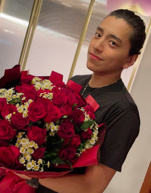 # 王大陆前女友IG没取关，去年底动态发文疑内涵男方出轨？ 台湾媒体早前曾多次拍到过王大陆和圈外女友Ivy高调约会，但今年初被曝二人感情生变已分手。王大陆和蔡卓宜恋情曝光后，前女友Ivy的动态也备受网民关注。