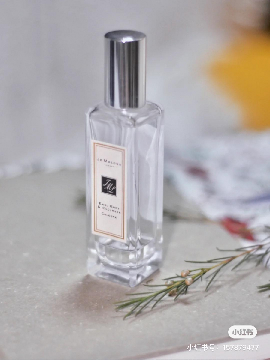 Jo Malone 祖玛珑 | Earl Grey & Cucumber 伯爵茶与小黄瓜 前调 | 佛手柑、茉莉 中调 | 黄瓜 后调 | 蜜蜡、雪松、麝香、香草
