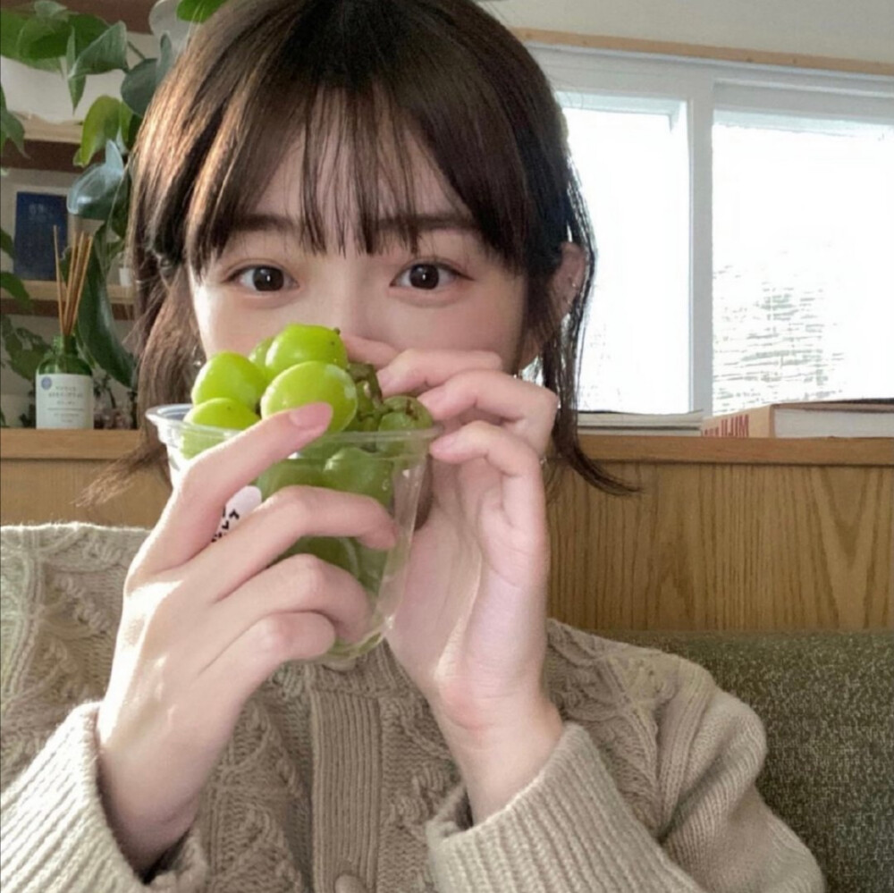 总分数【10分 至 21分】: 你的多重性格/潜在人格分裂指数是【30%】,生活中面对问题时是个“天塌下来也能当被子盖”的乐天主义者,整体心态挺正面的,不太会可以为了讨好别人隐藏自己。 你秉持「快乐大过天」原则过活,因此有的时候会给人散漫、没有上进心的感觉,大多时候不善于理财。 建议你享乐的同时也可以稍微规划一下未来;懂得自我纾压固然是好,但生活中完全没有压力的话便会缺乏推动力,可能到头来很多事情都三分钟热度、办不成哦!