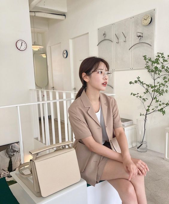 存不到钱的原因 6 :零规划花掉「未来钱」 信用卡消费确实方便很多,但同时也因为过于方便,容易让人刷掉很多未来钱而不自知;直到信用卡账单寄送到府时才惊讶发现「天啊我这个月竟然买了这么多有的没的!」 也难怪它会被公认为「钱包杀手」啊~ 建议大家日常消费尽量用现金,即使没有频密记账,看着钱包里的现金日日减少至少心里有数。习惯Cashless消费的话,可以固定好每月E-Wallet的充值数额,确保自己购物不超支。