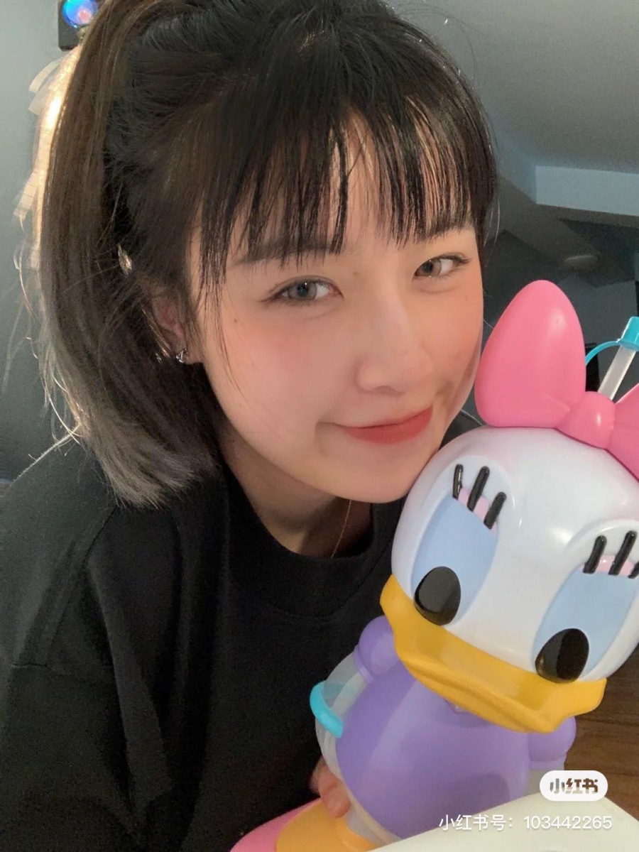 这组萌度破表的「超大只」经典迪士尼卡通立体水壶,据知像极了迪士尼乐园卖的周边商品一样,比例、色彩鲜艳度、细节设计都很有质感!