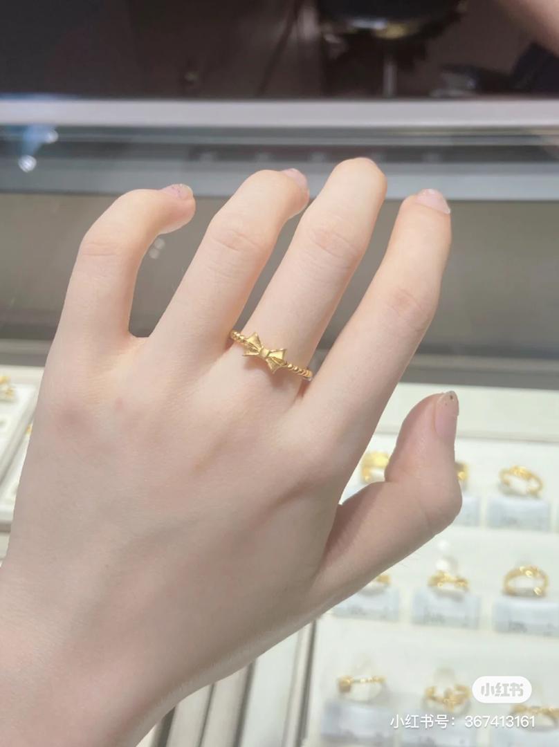 金蝴蝶戒指 19