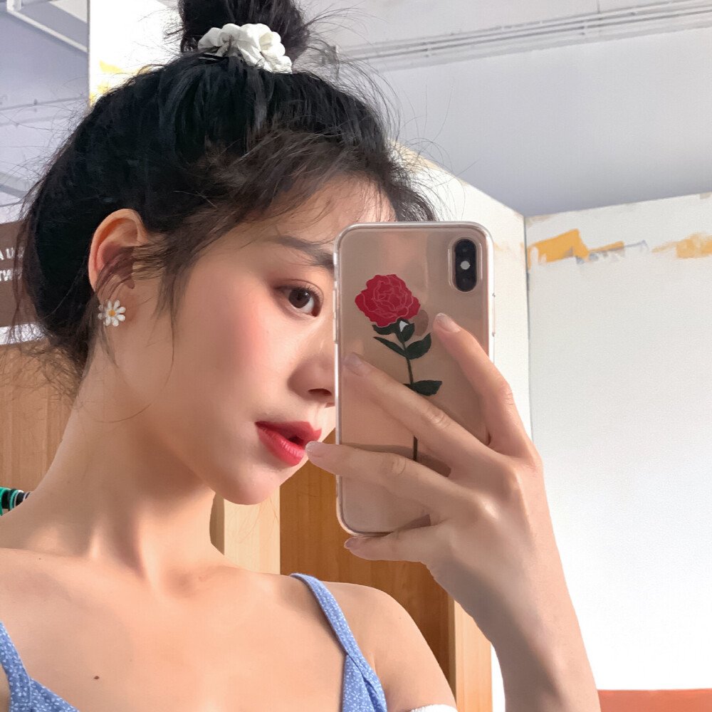 dbq / drl 「对不起 / 打扰了」首字母缩写。 例子：不小心撞见一对情侣在楼梯口接吻，尴尬如我直接想原地高呼：dbq、drl！ jdl 「讲道理」字母缩写。 例子：他像吃了火药一样逢人就骂，还能不能好好jdl了？