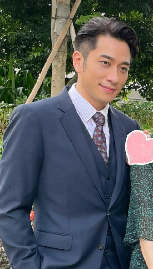 其中林峰今年将迈入42岁，状态依旧被赞「很有少年感」的吴卓羲今年41岁；