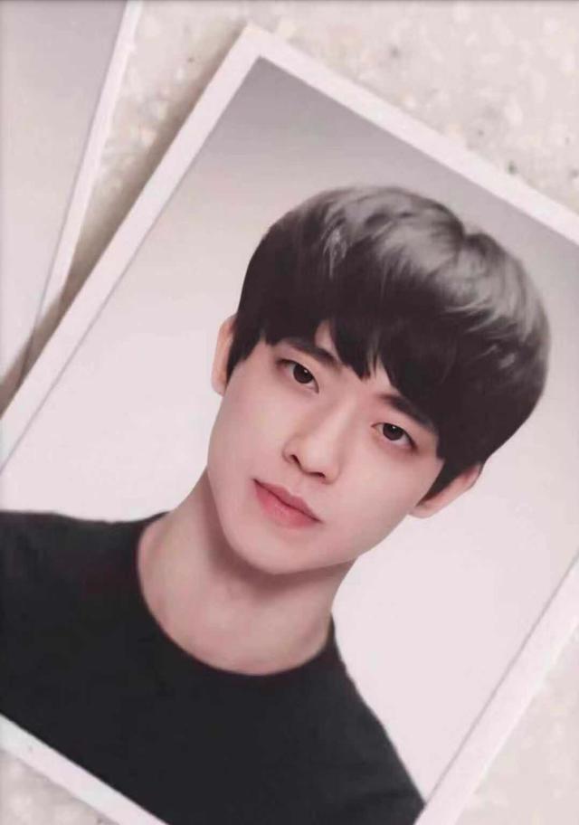 2018年8月他快很准公布结婚生子,承认自己在同年年初结婚,并向粉丝们分享自己成为了新手爸爸的喜讯~当时让不少迷妹粉丝们心碎表示「电竞女孩集体失恋的一天」、「原来大舅子孩子都有了」~