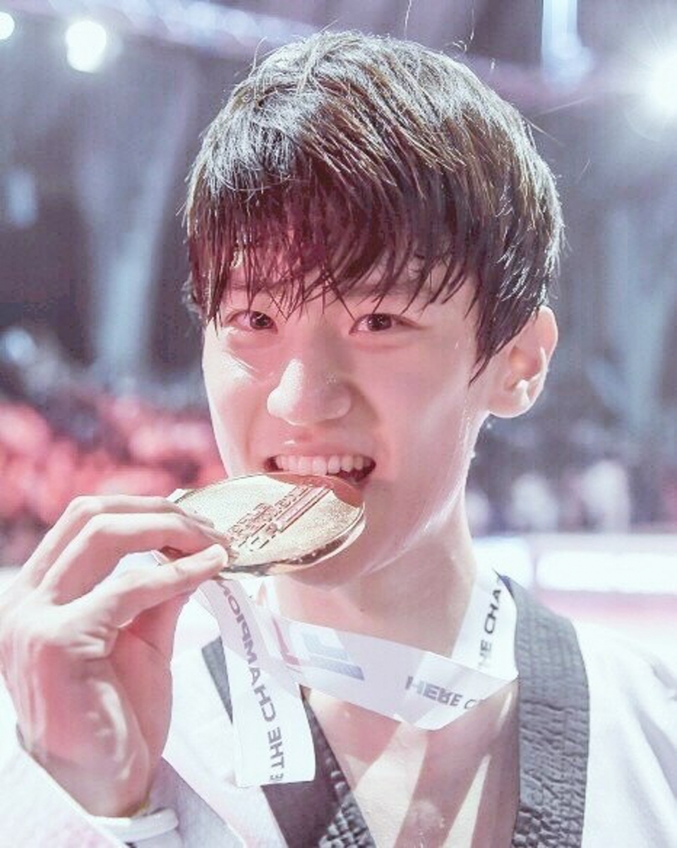 0725olympicasianguy5