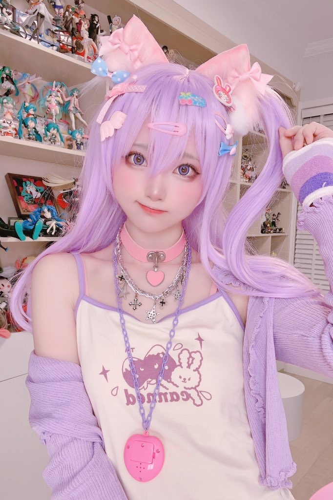 中国Coser「小柔SeeU」凭借出色Cosplay造型全网超火,微博上有400多万粉丝追踪、Twitter也有近49万粉丝,抖音和Instagram上粉丝数都非常高!就连许多国外Cosplay爱好者都对她的超强实力表示钦佩。