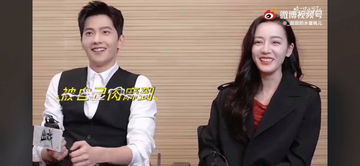 事实上，早在不久前「荣耀夫妇」杨洋、迪丽热巴合体接受采访时就有透露过这一段！当时记者提问：还记不记得拍戏时说过哪一句情话最肉麻？现场杨洋和迪丽热巴异口同声表示记得，但这句话说出来肯定笑场，说出来好羞耻、超不好意思～