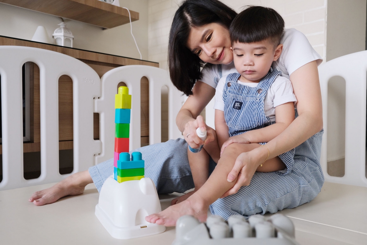 宝宝居家或外出必备「防蚊4宝」推荐～台湾「草本驱蚊第一品牌」小不叮防蚊专家，坚持使用天然草本配方提供婴幼儿乃至全家 大小最暖心的防蚊呵护，简简单单远离蚊虫病害；小孩用好，妈咪爸爸们更放心。