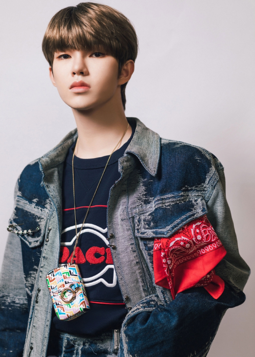 006W9J5vly1gsip931w3kj33gg4u8nph